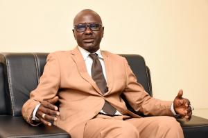 DR. ABABAKAR MBAYE, DIRECTEUR GENERAL DE L’ONAS « Le taux d’exécution du projet des Dix villes est de 90 % » DR. ABABAKAR MBAYE, DIRECTEUR GENERAL DE L’ONAS « Le taux d’exécution du projet des Dix villes est de 90 % »