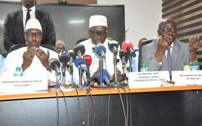 Passation service Onas : Mamour Diallo prend le témoin et le cahier des doléances