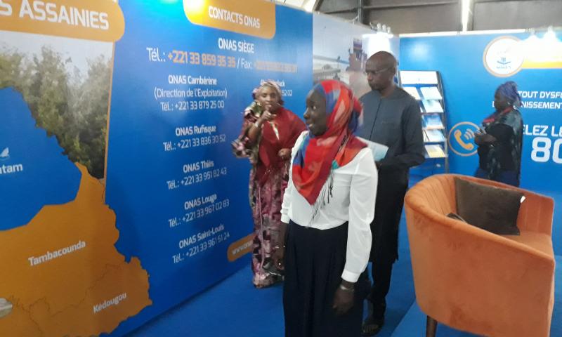 Le DG de l’Office National de l’Assainissement du Sénégal (l’ONAS), Monsieur Lansana Gagny Sakho  a visité, hier, notre stand à la 26éme FIDAK2017. Revivez en images les moments forts. 