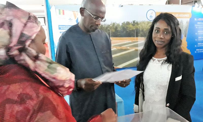 Le DG de l’Office National de l’Assainissement du Sénégal (l’ONAS), Monsieur Lansana Gagny Sakho  a visité, hier, notre stand à la 26éme FIDAK2017. Revivez en images les moments forts. 