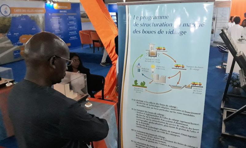 Le DG de l’Office National de l’Assainissement du Sénégal (l’ONAS), Monsieur Lansana Gagny Sakho  a visité, hier, notre stand à la 26éme FIDAK2017. Revivez en images les moments forts. 