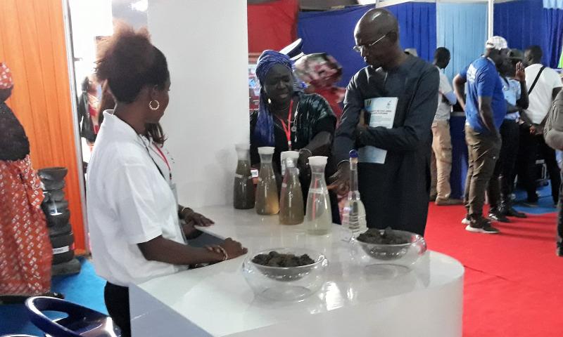 Le DG de l’Office National de l’Assainissement du Sénégal (l’ONAS), Monsieur Lansana Gagny Sakho  a visité, hier, notre stand à la 26éme FIDAK2017. Revivez en images les moments forts. 