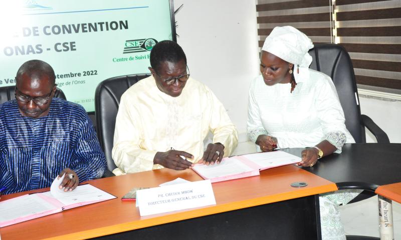 Signature de convention entre ONAS et CSE en images 